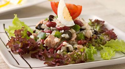 Греческий салат с тунцом