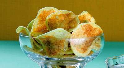 Фото к рецепту Картофельные чипсы с соусом Картофельные чипсы с соусом