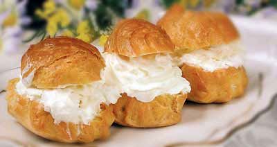 Булочки из заварного теста со сливками