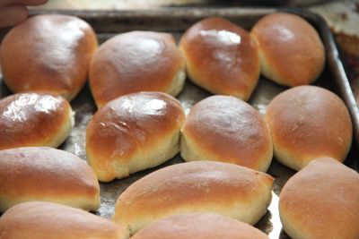 Пирожки с яйцом и луком