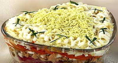 Салат из лосося с гречкой