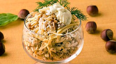 Фото к рецепту Сырный салат с орехами Сырный салат с орехами
