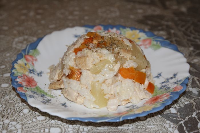 Салат "Гавайский" с курицей и ананасом