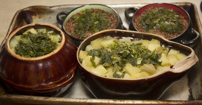 Гречка с мясом в горшочке