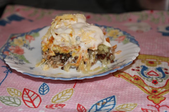 Фото к рецепту Салат с мясом и чечевицей Салат с мясом и чечевицей