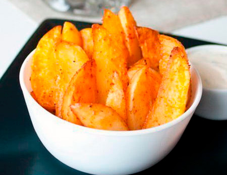 Фото к рецепту Острые картофельные дольки "К пиву" Острые картофельные дольки "К пиву"