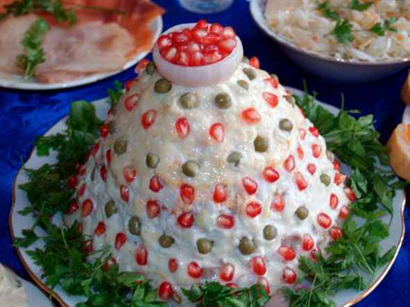 Фото к рецепту Салат "шапка мономаха" (1) Салат "шапка мономаха" (1)