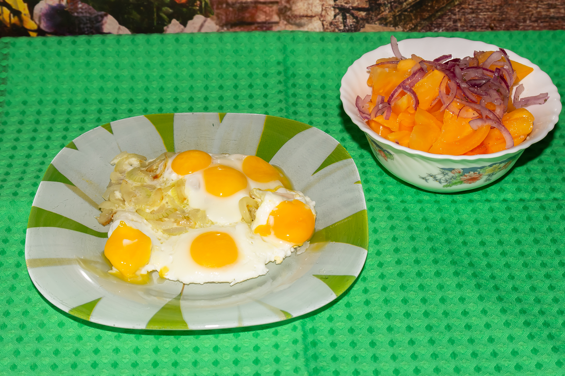 Яичница из перепелиных яиц