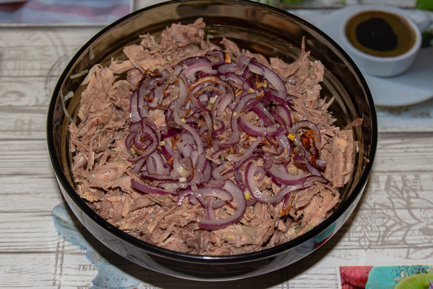 соедините все продукты по рецепту Салат мясной с редькой (1)