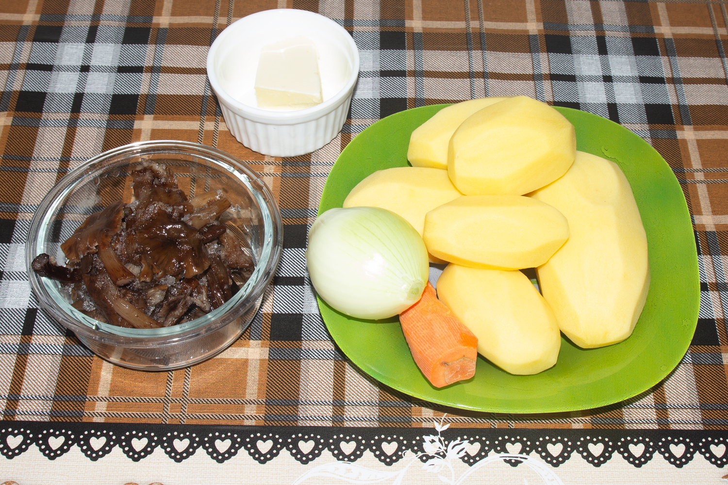 продукты для рецепта Крем-суп грибной