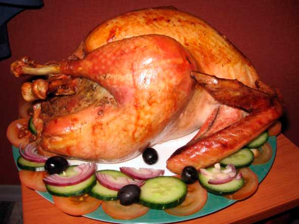 Индейка, фаршированная печенью и грибами