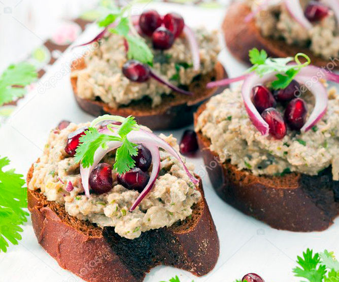 Баклажаны с орехами и гранатом