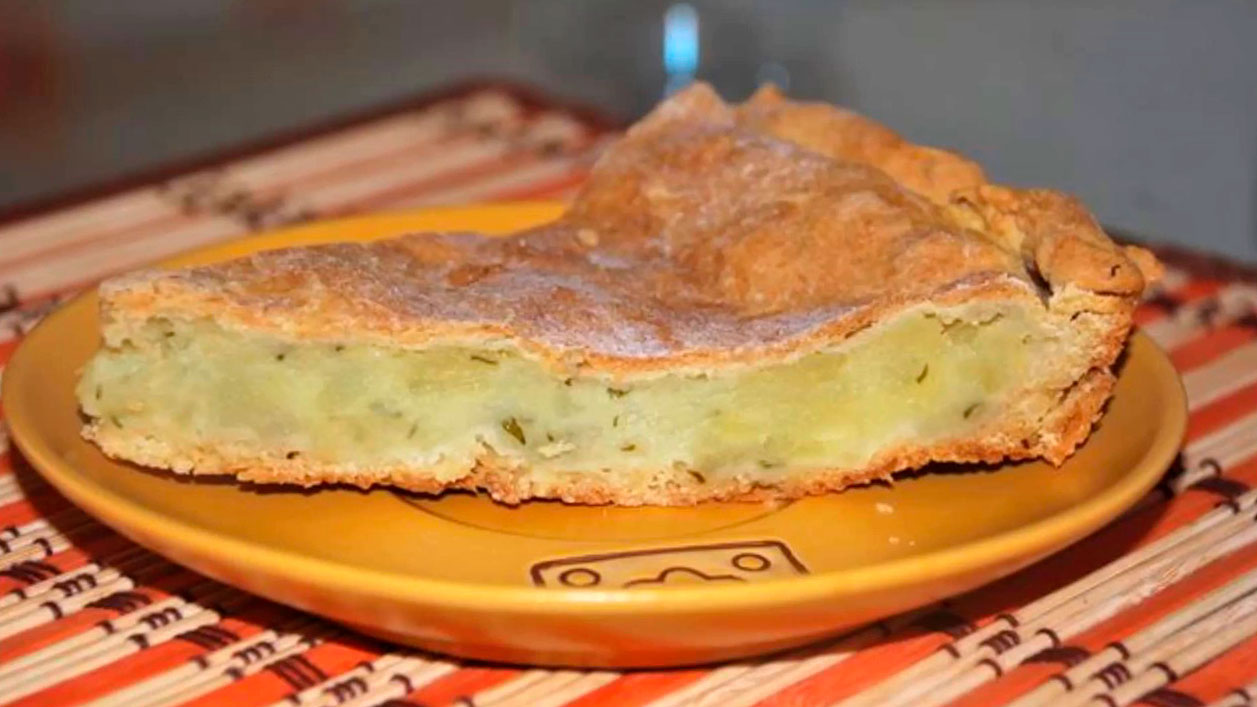 Пирог с брынзой и картофелем