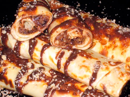 Фото к рецепту Блины под соусом "для лакомки" Блины под соусом "для лакомки"