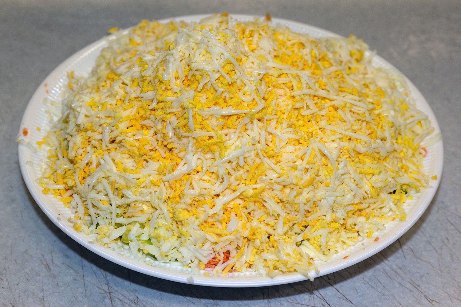 Натираем яйцо