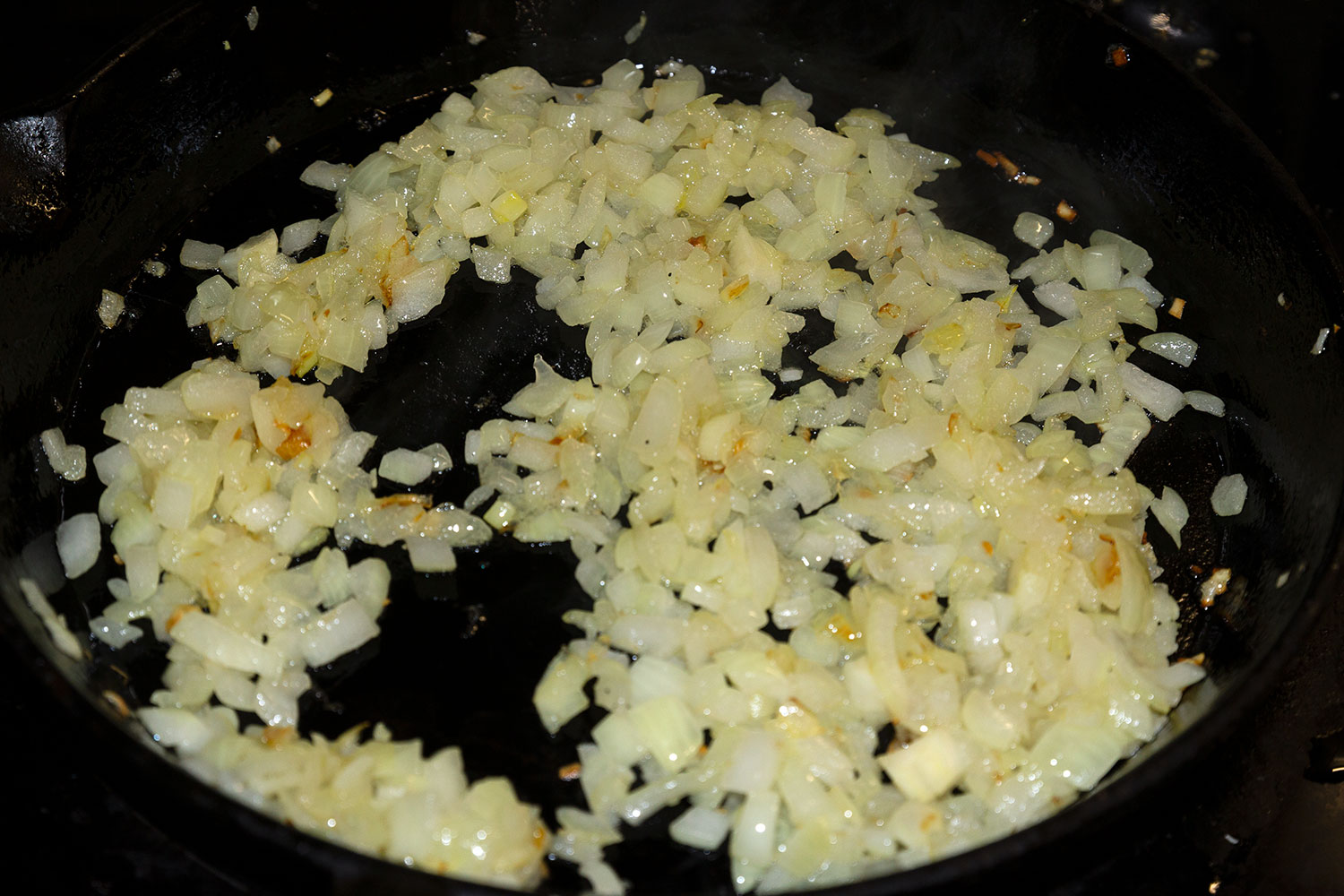 Пассеруем лук