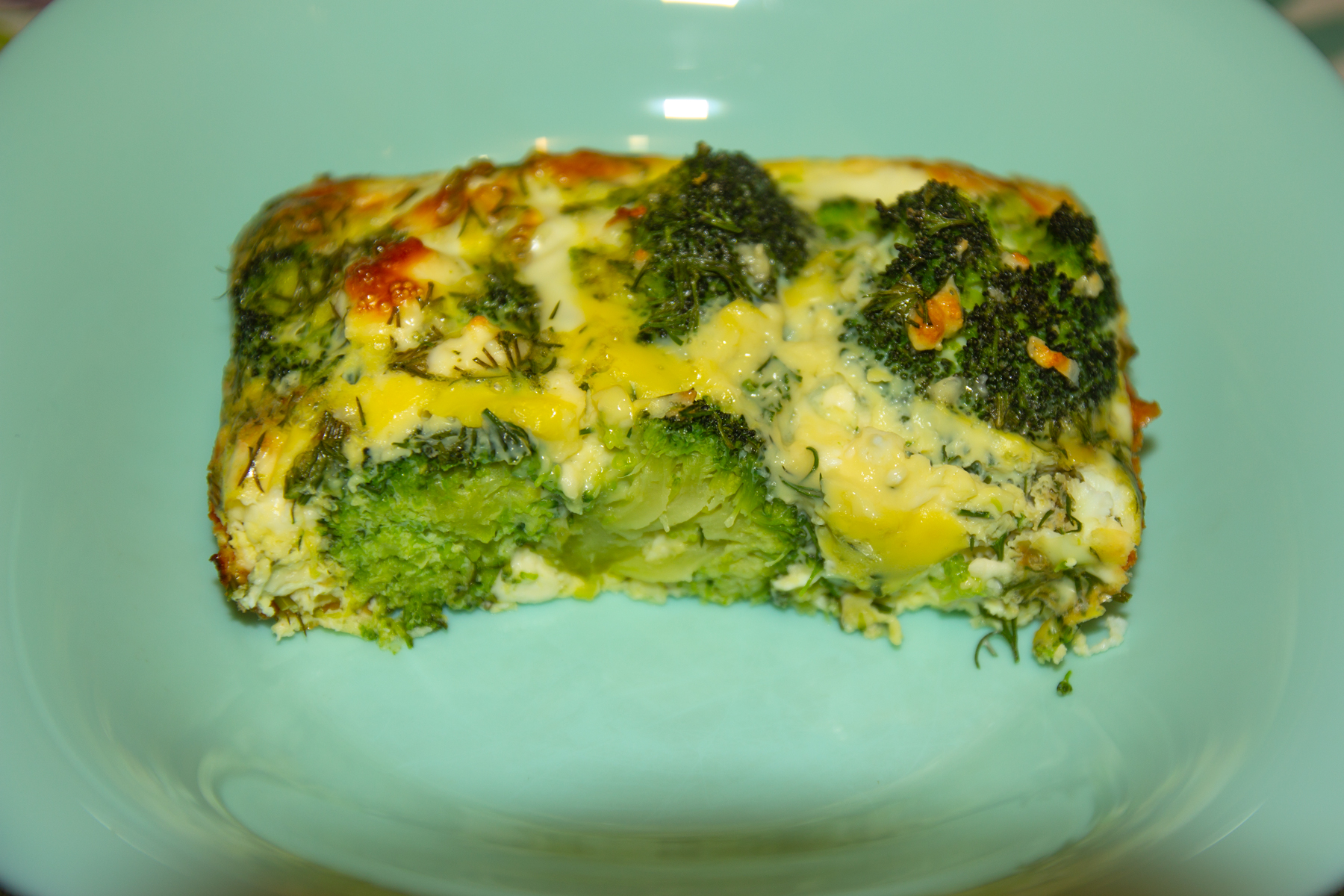 Омлет с брокколи и брынзой