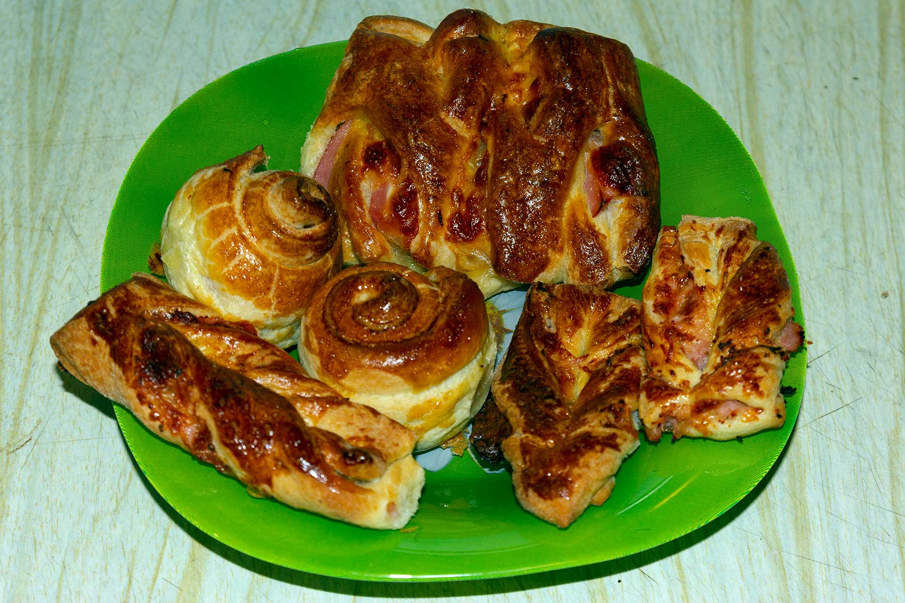 Пирог "Солнышко" сосиски в тесте