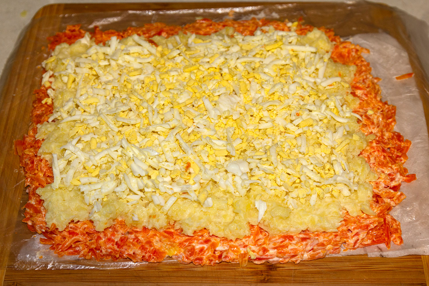 Тертые яйца для салата Царский рулет