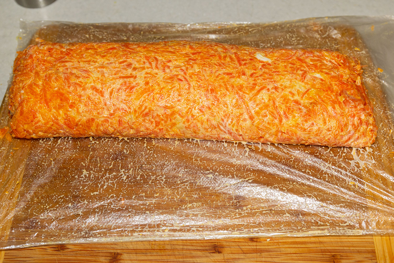 Сворачиваем салат в Царский рулет