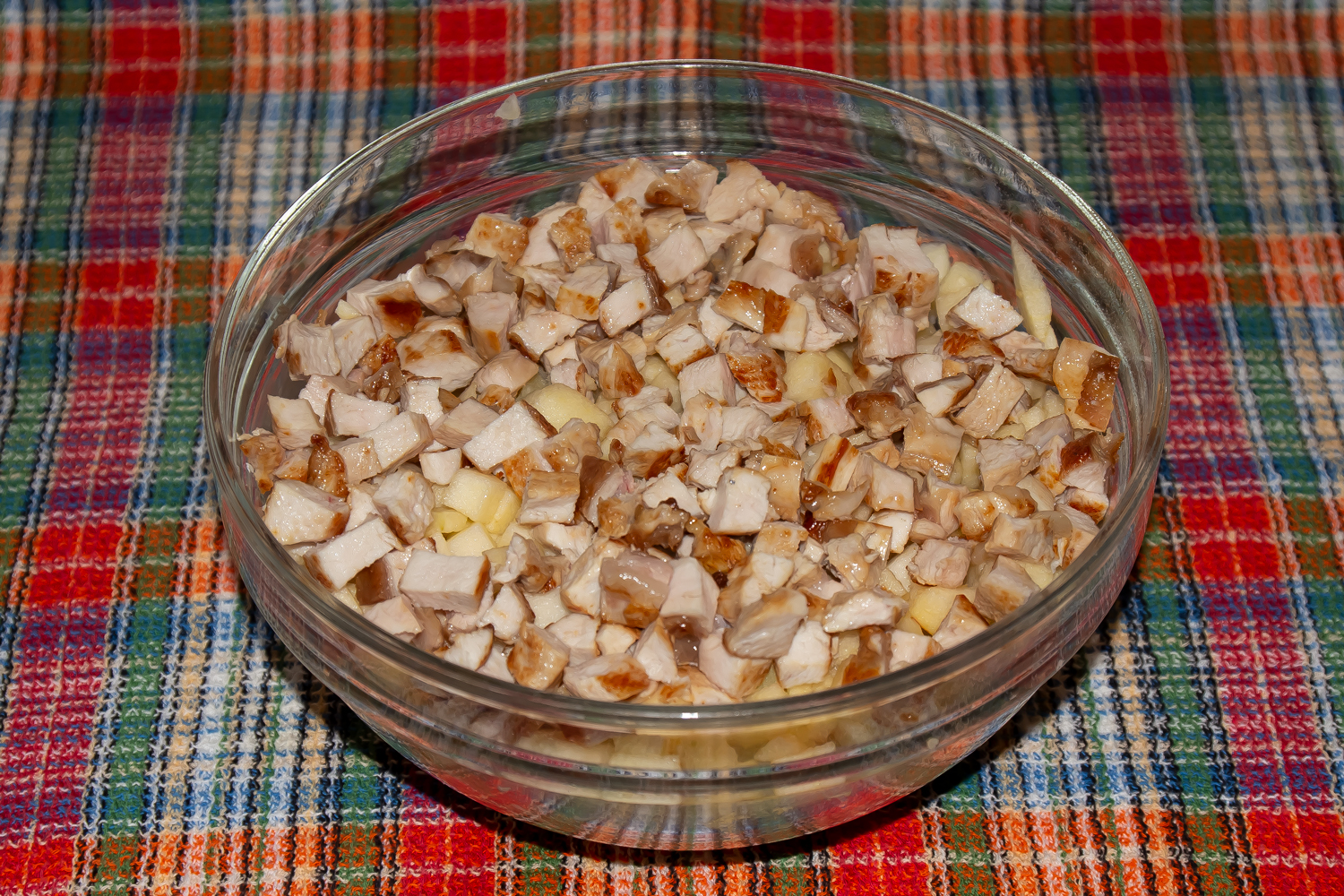 смешанные ингриедиенты по рецепту Салат с мясом кролика 