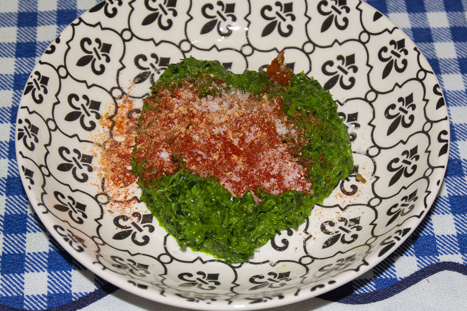 соус для рыбы по рецепту Морской окунь под соусом с травами