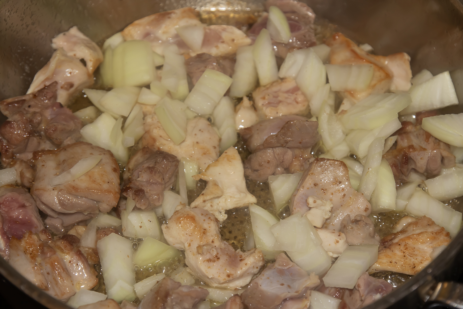 обжаренное мясо с луком по рецепту Лапша с бараниной или курицей 