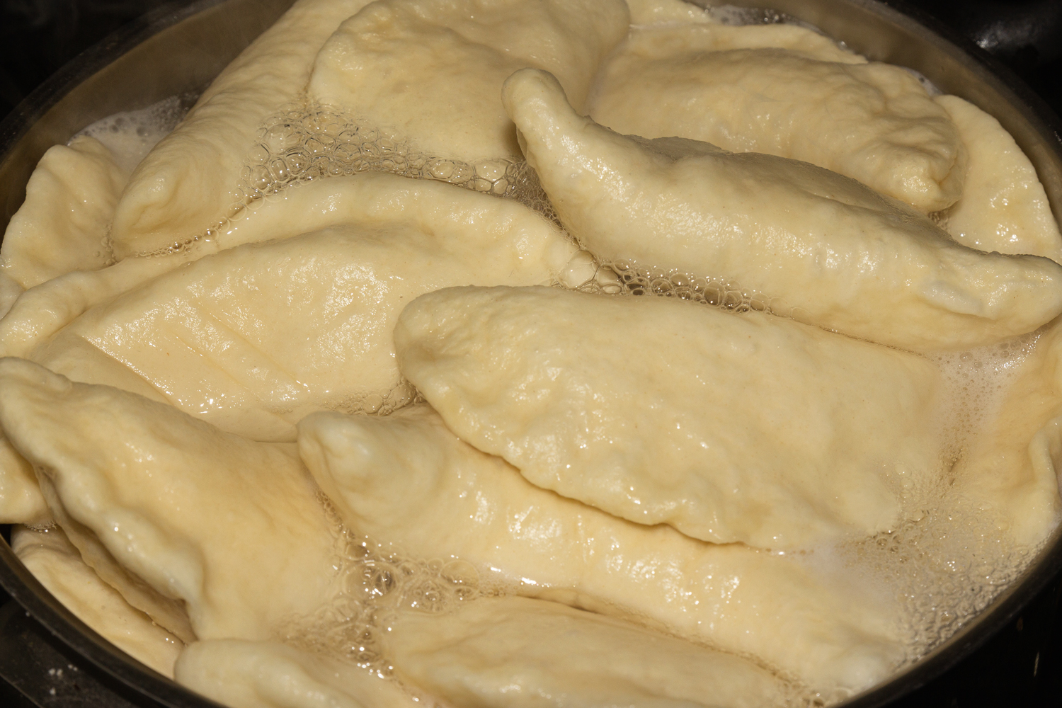 вареные вареники по рецепту Вареники с творогом, запеченные в сметане