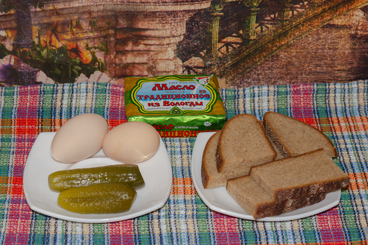 продукты для рецепта Бутерброды с яйцом и соленым огурцом