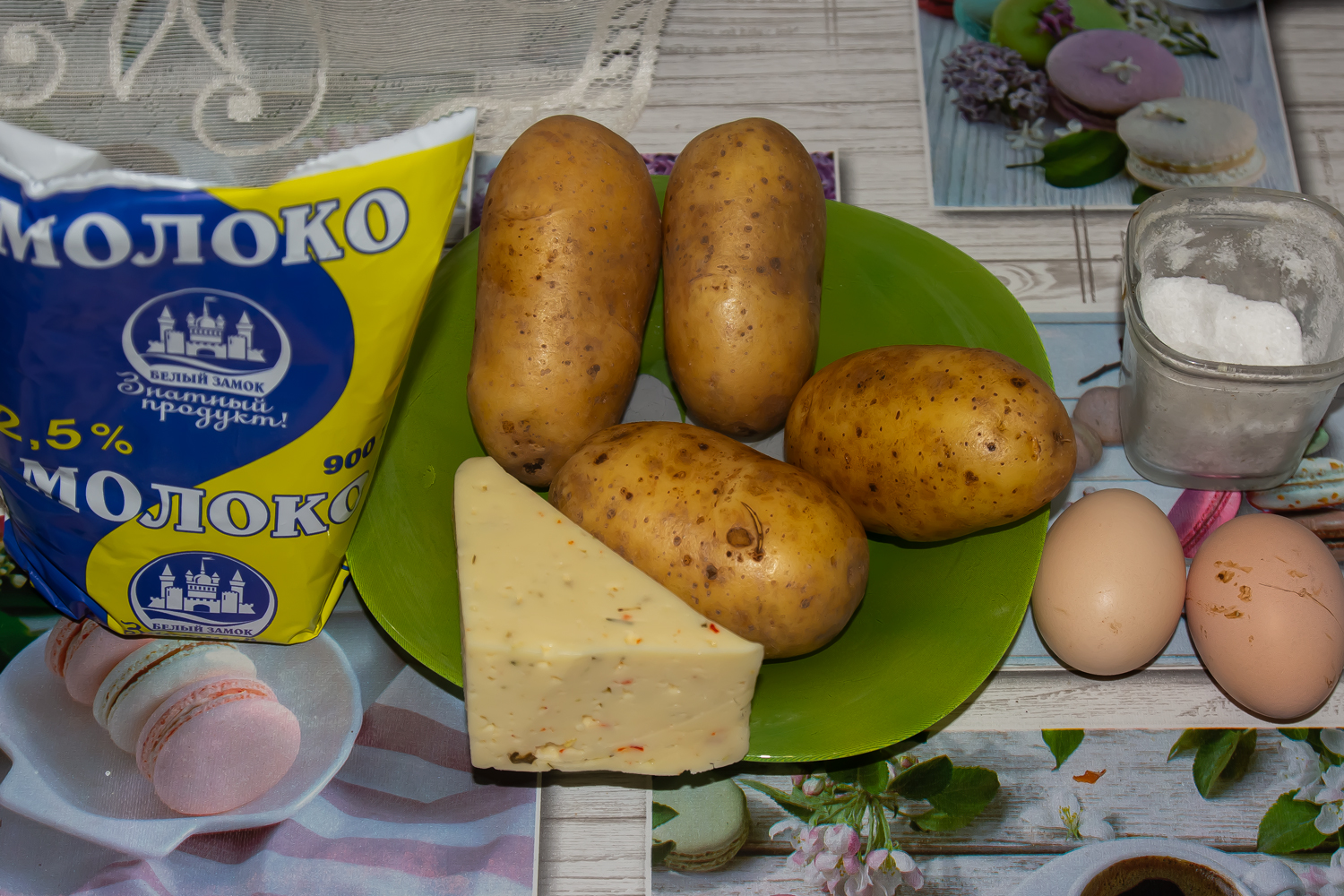 продукты для рецепта Жареный картофель с яйцами