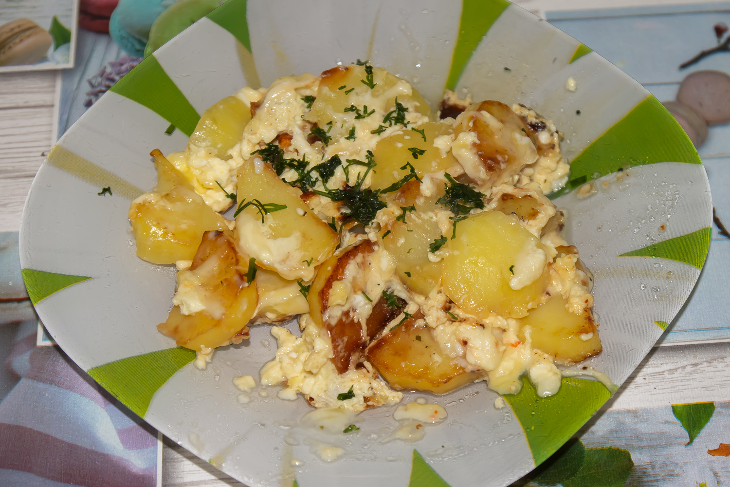 Жареный картофель с яйцами