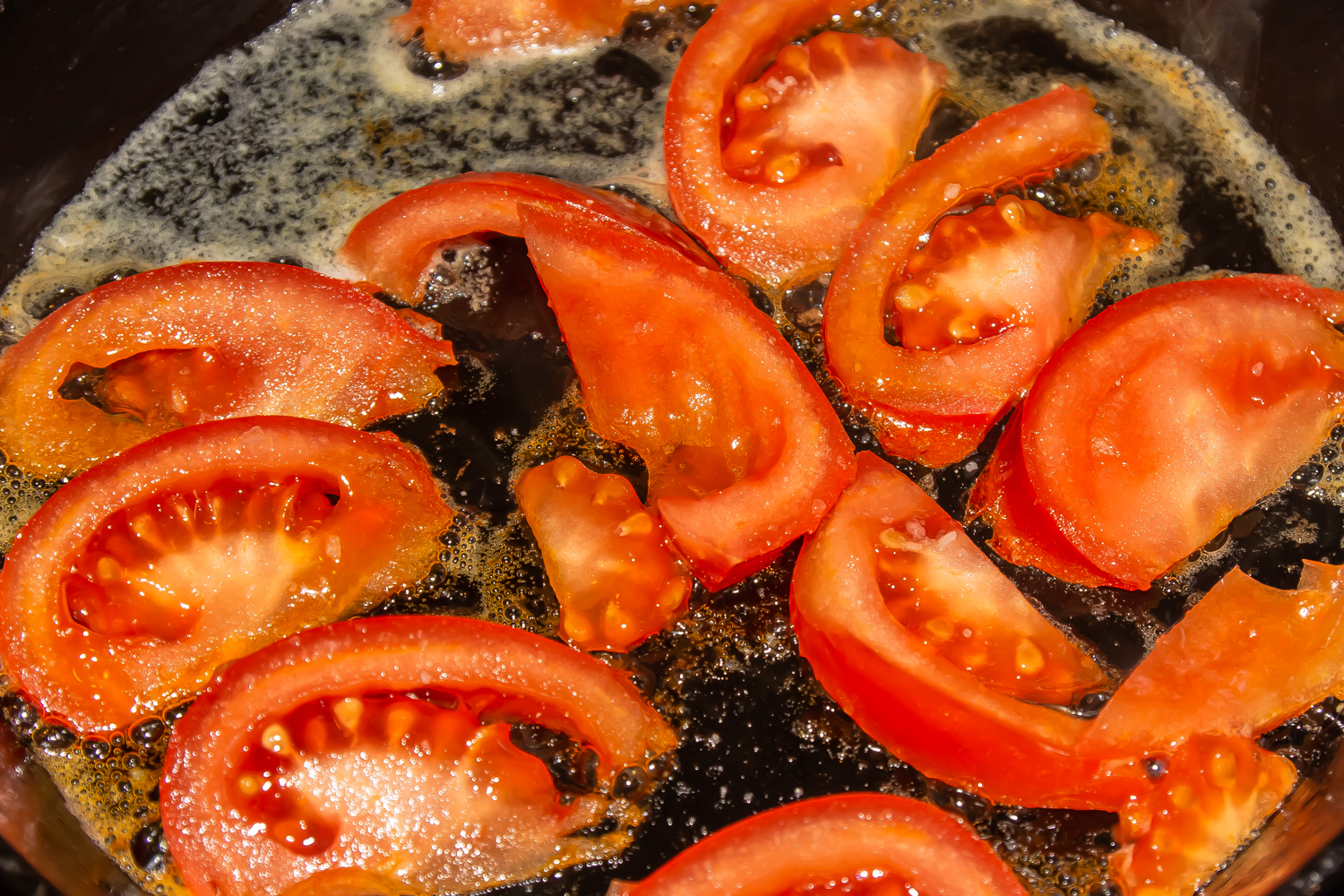 помидоры выложенные в масло по рецепту Яичница с помидорами (5) 
