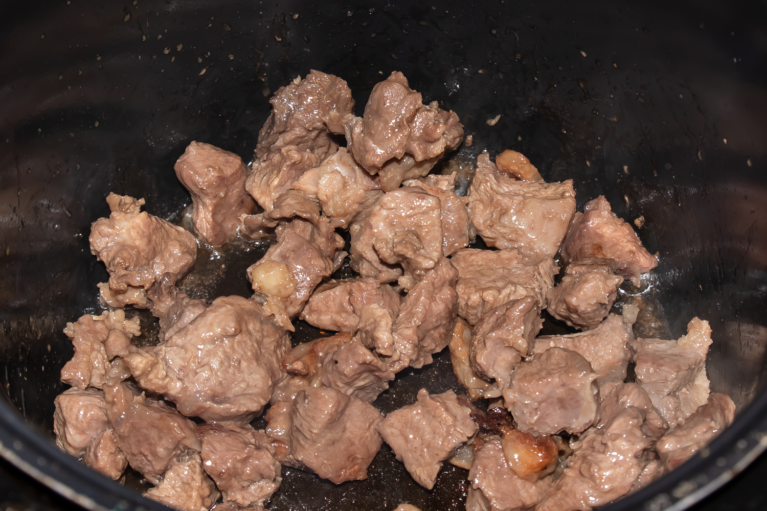 обжаренное мясо по рецепту Солянка из капусты с говядиной