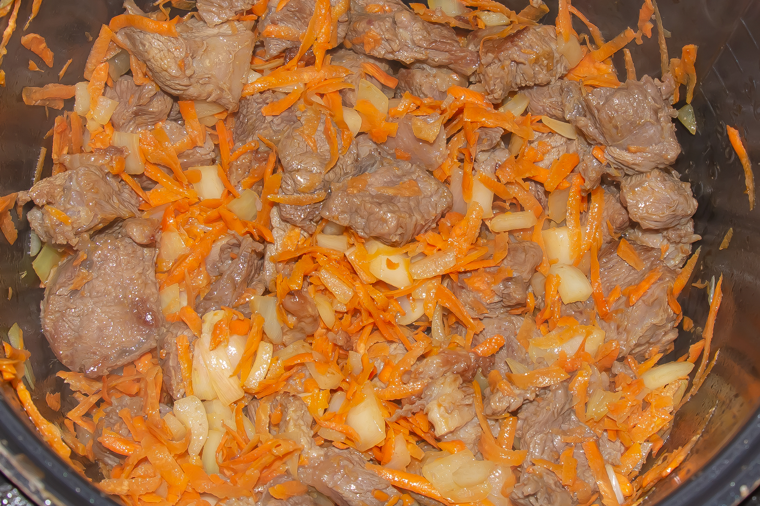 нарезка с мясом по рецепту Солянка из капусты с говядиной