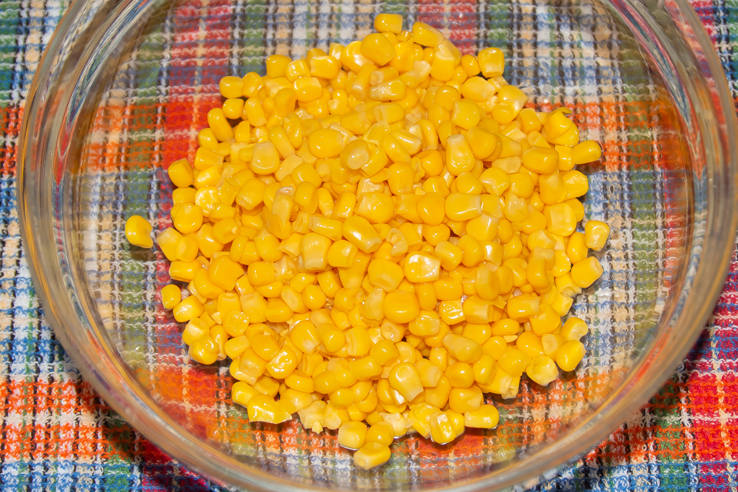 кукуруза для рецепта Салат с сухариками