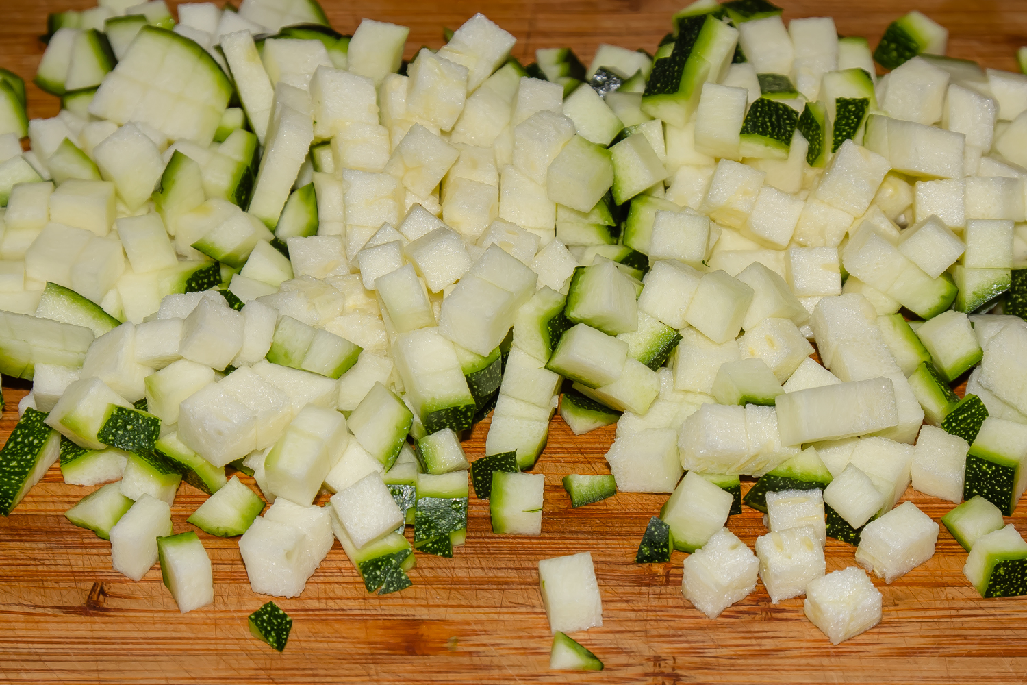 нарезанный кабачок по рецепту Суп с киноа 