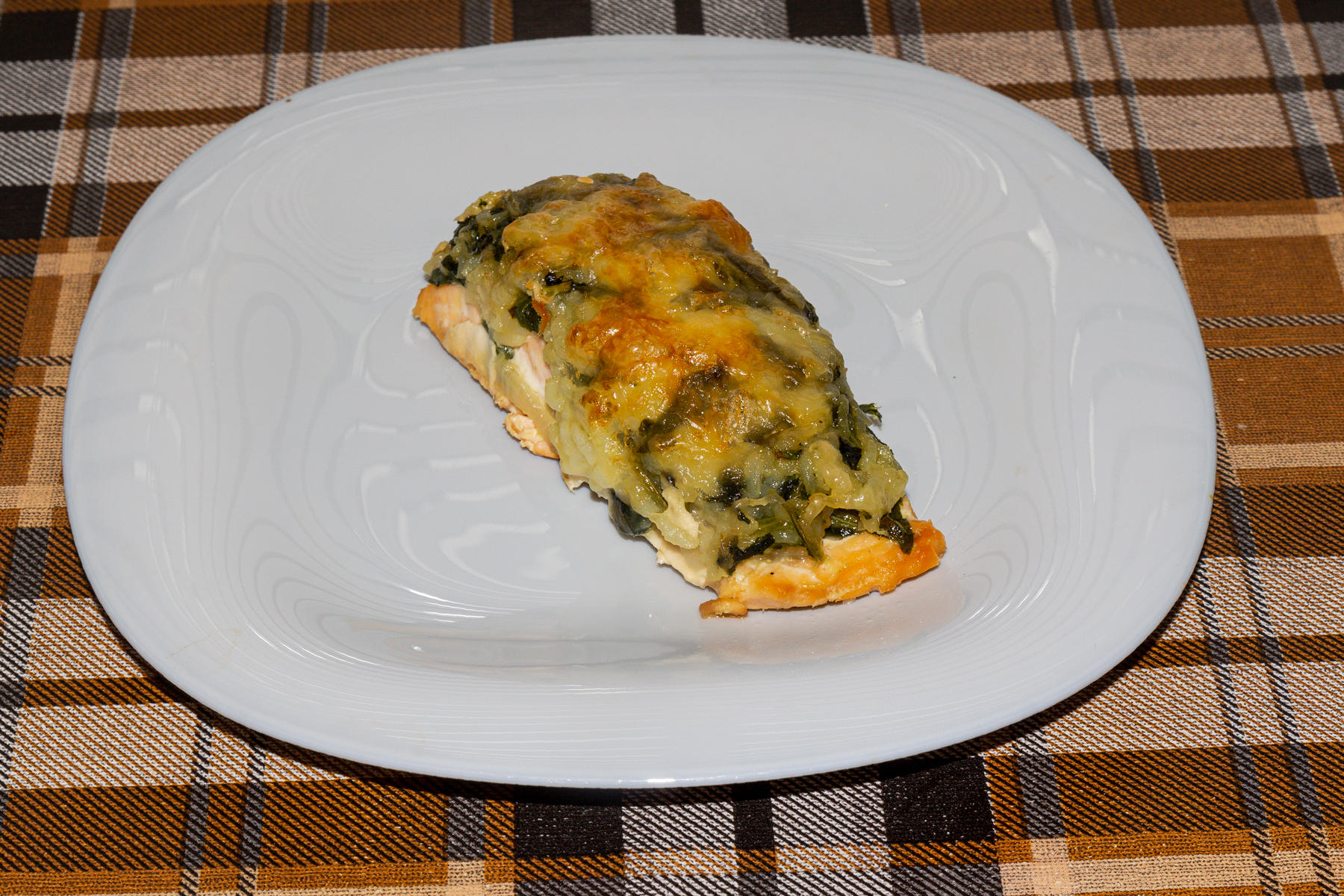 Семга, запеченная с грибами