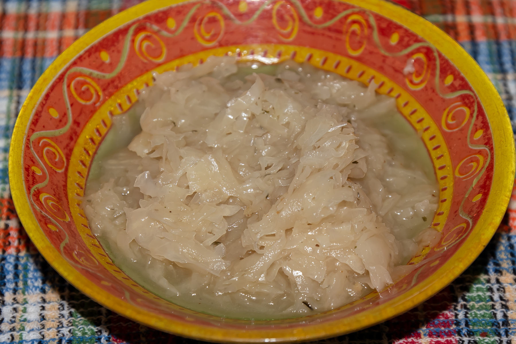 Тушеная капуста на мясном бульоне