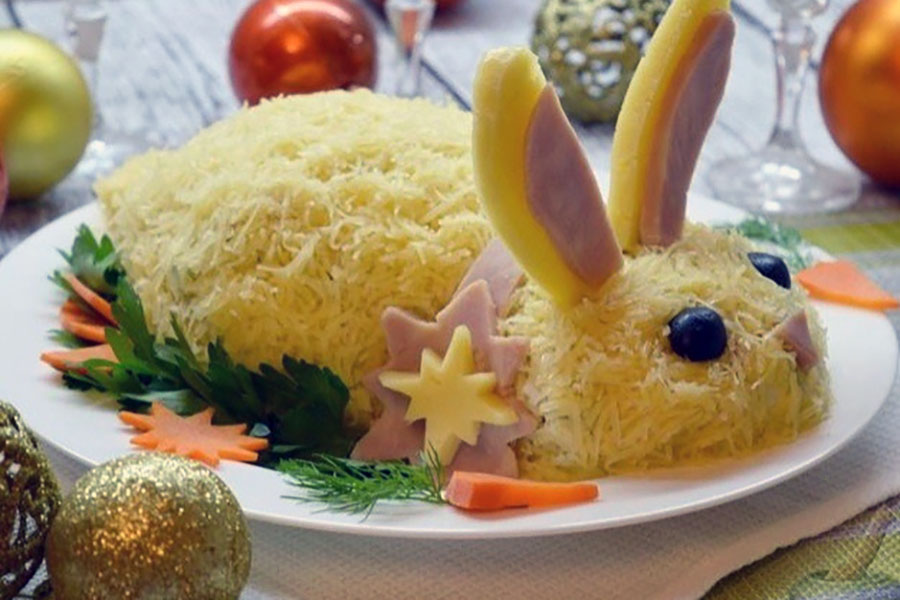 Фото к рецепту Салат "Кролик" Салат "Кролик"