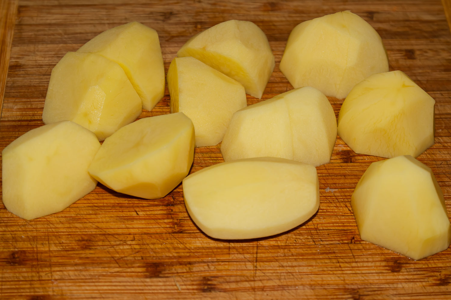 нарезанная картошка по рецепту Говядина с картофелем в афганском казане 