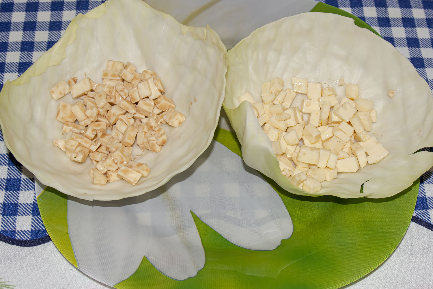 сыр в капусте по рецепту Легкий салат с соленой горбушей