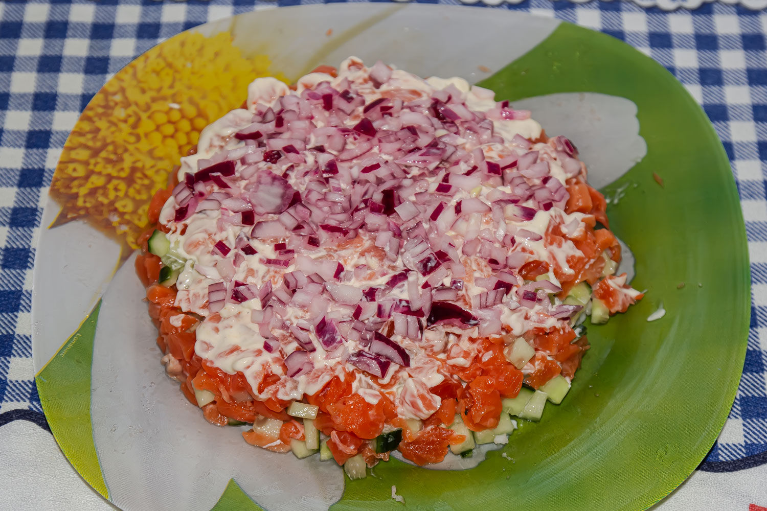 4 слой по рецепту Слоеный салат с красной рыбой