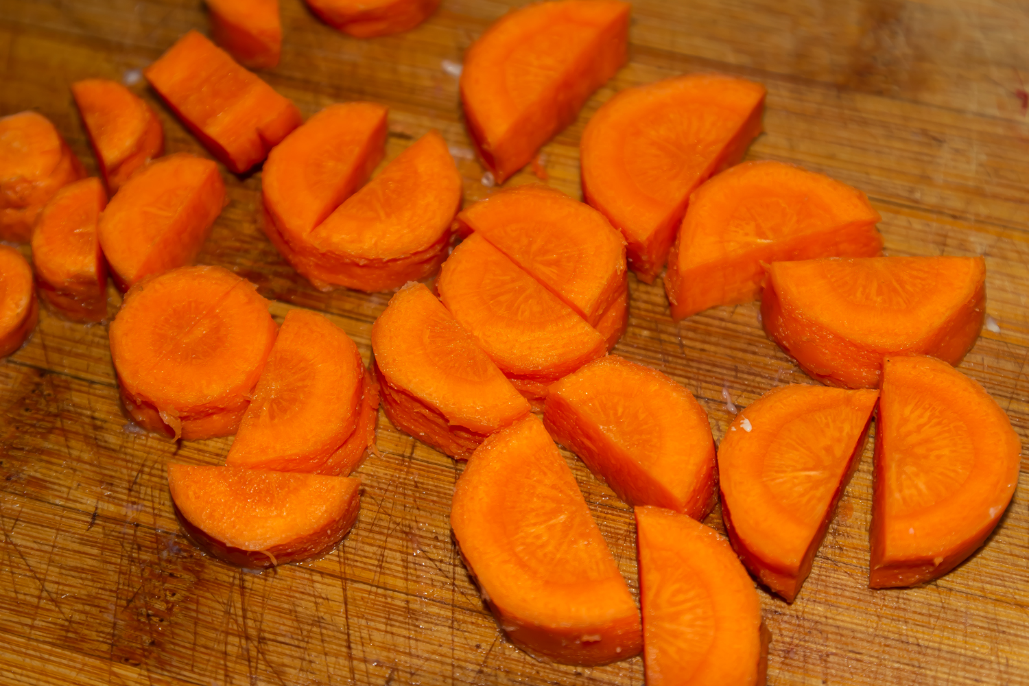 нарезанная морковь по рецепту Картошка с мясом тушеная в кастрюле