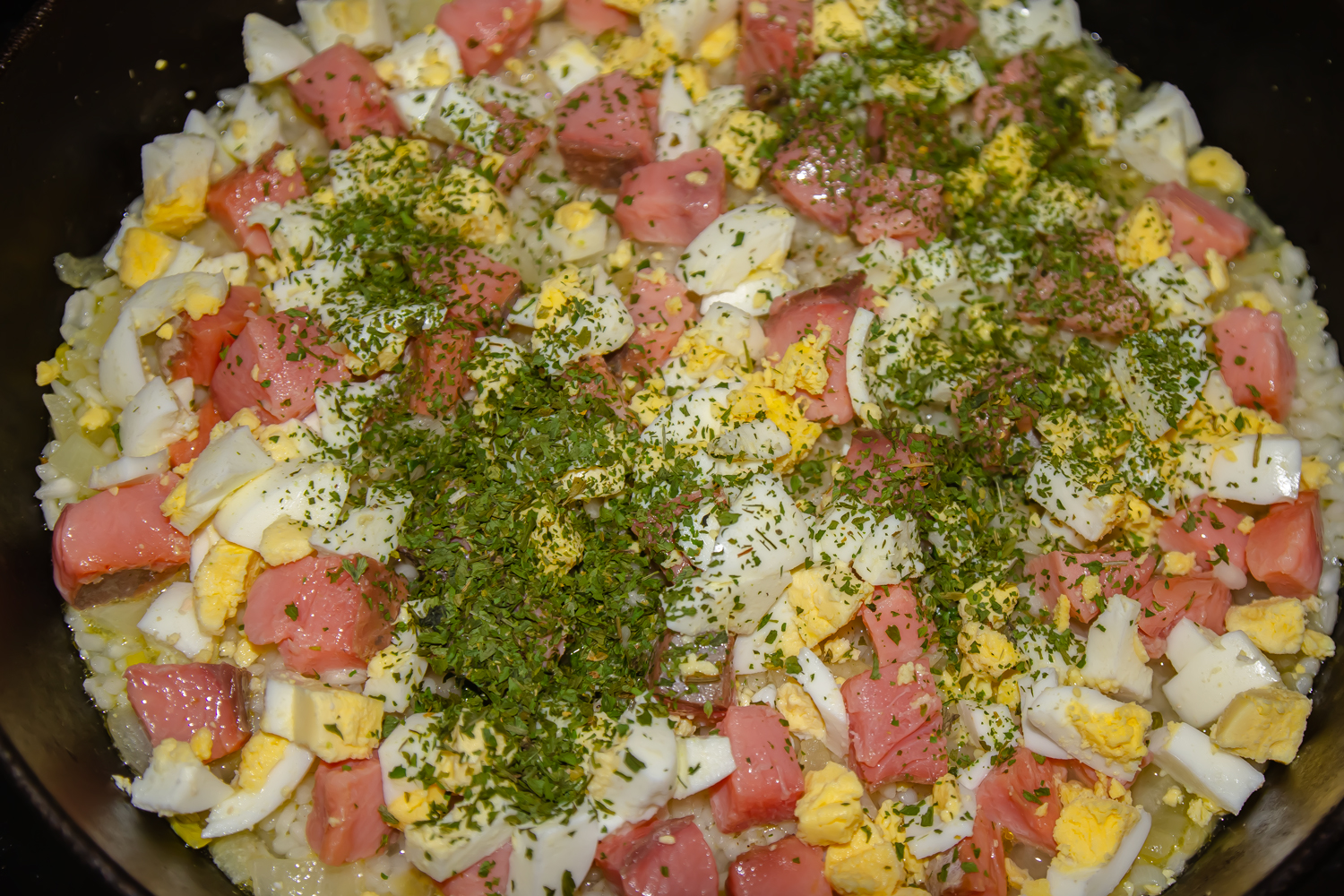 готовое блюдо по рецепту Копченая рыба с рисом